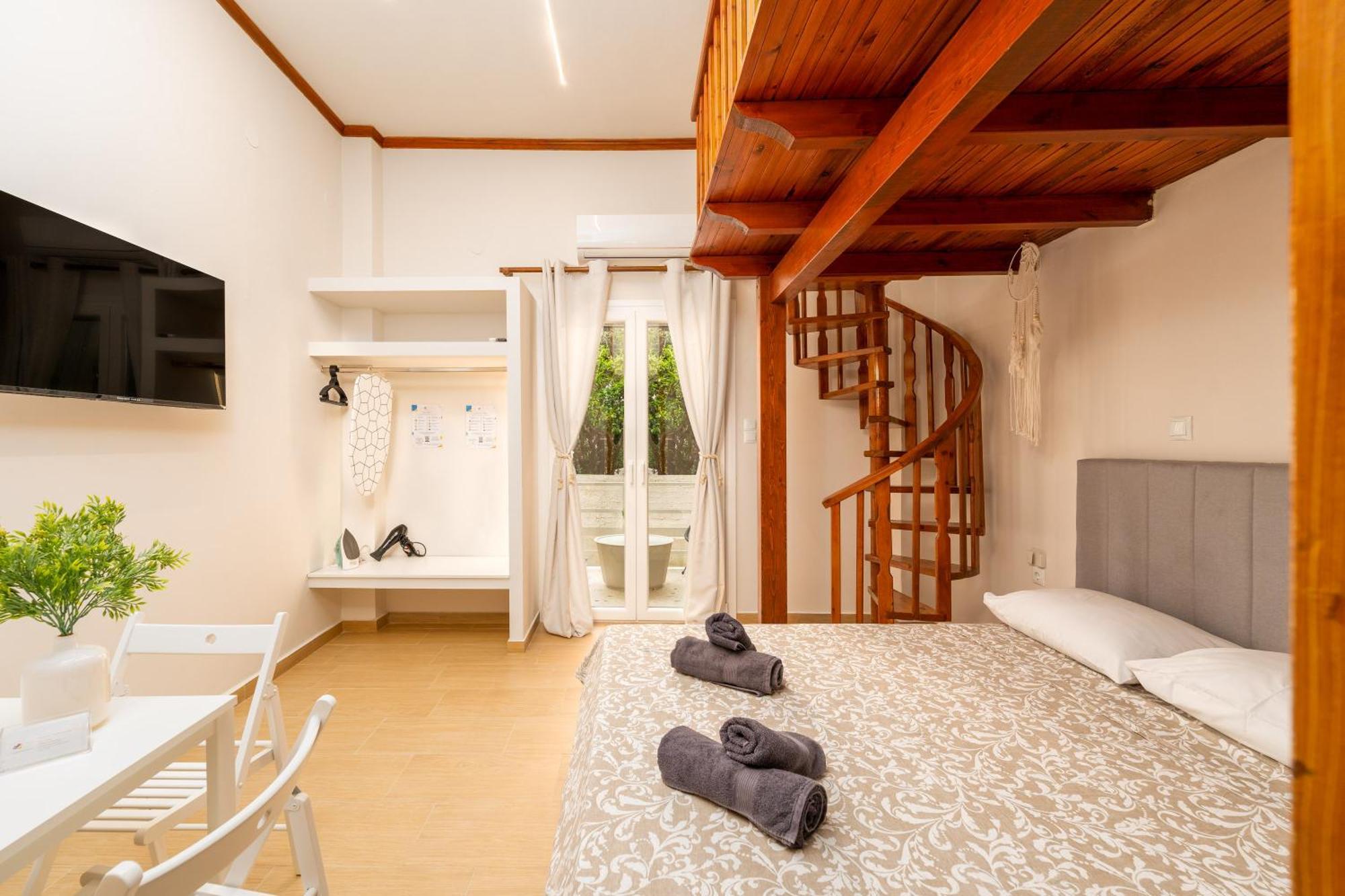 Dionysia Sea Side By Greece Apartment Selianitika Luaran gambar